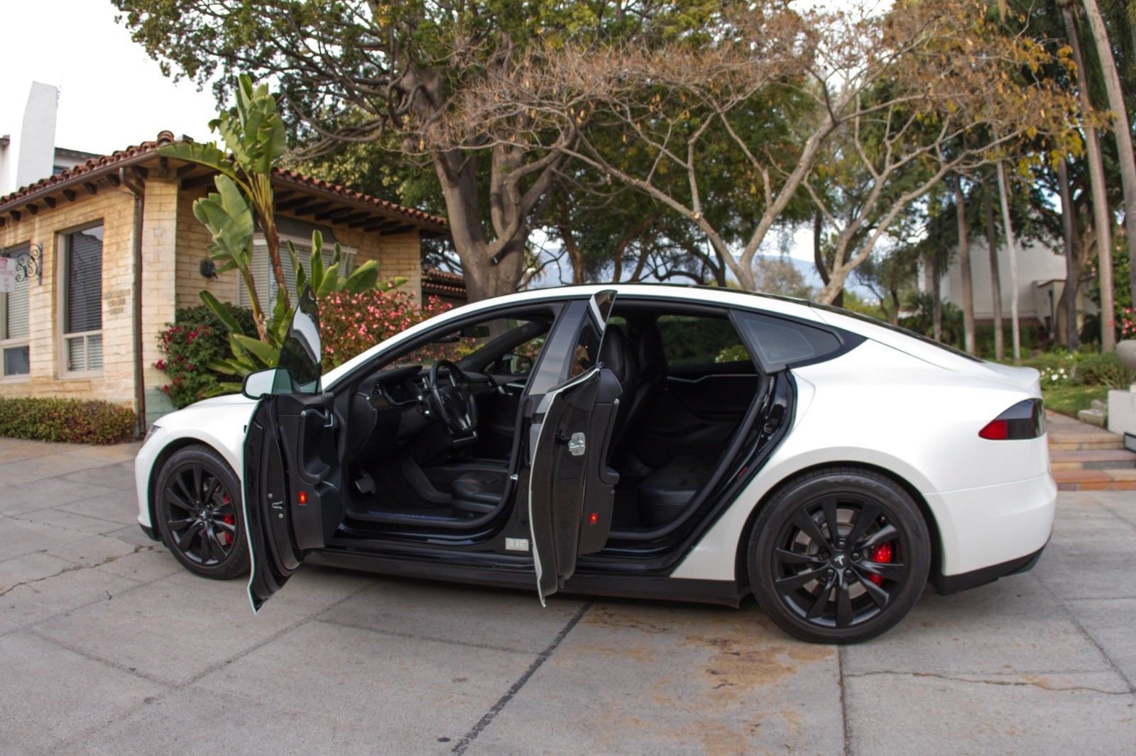 Tesla : 5 modèles les plus chers à découvrir ! 